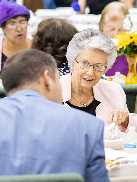 People eating brunch together